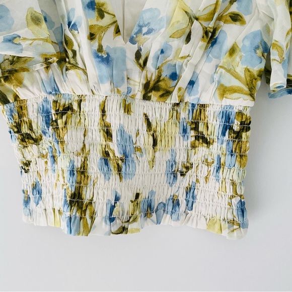 Abercrombie & Fitch Flutter Sleeve Smocked Waist Top Size M. Spring Floral - Picture 6 of 7